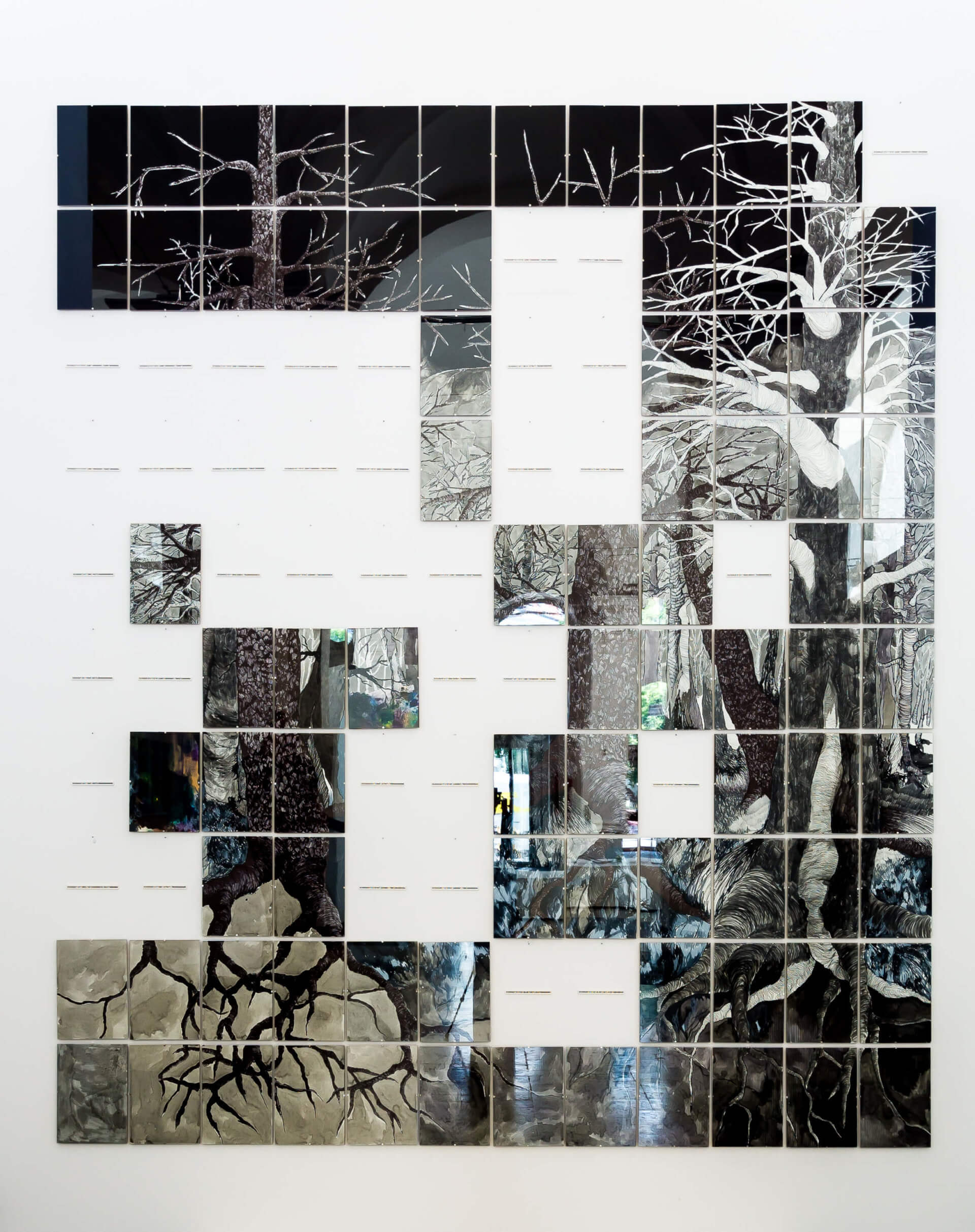 Katharina Albers, Wald XXXII(N), 2015, Tusche, Graphit, Linolfarbe, Ölfarbe, Fineliner, Gelstift auf Papier, 120 Stück je 30×21 cm, Größe gesamt 297×252 cm